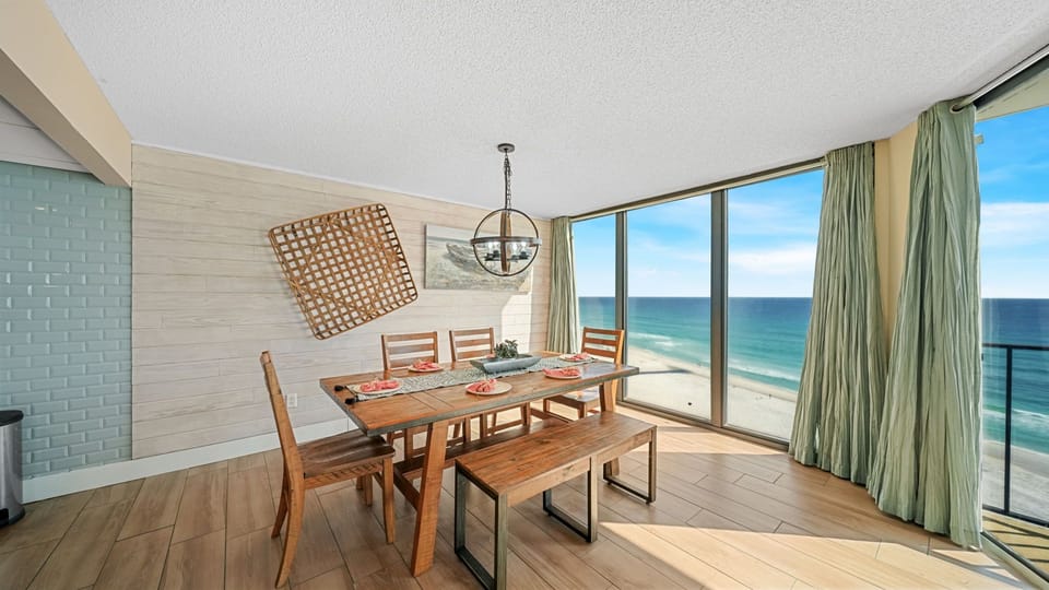 Dining room with gulf view