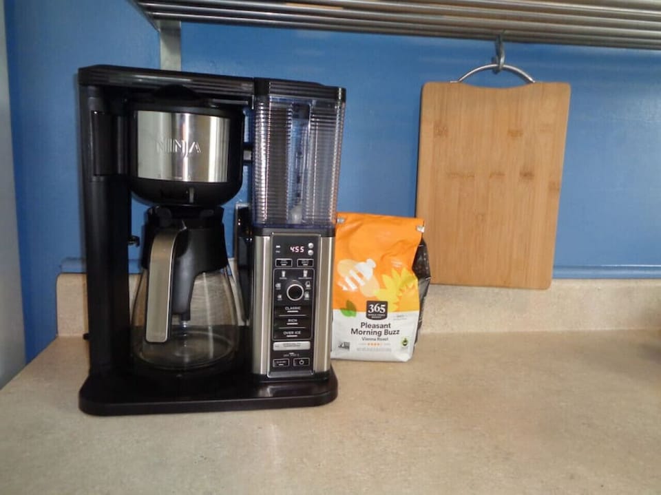 High quality Ninja coffee makers with coffee is provided.