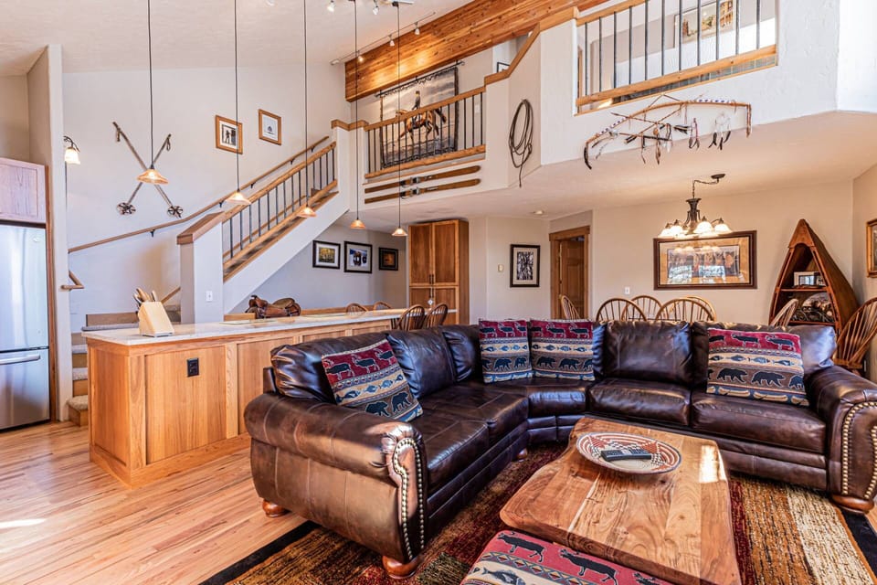 Open floor kitchen and dining space to entertain family and friends
