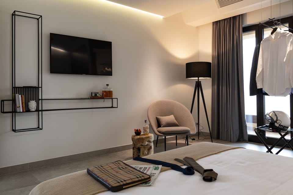 Superior Room | In-room safe, desk, blackout drapes, free WiFi