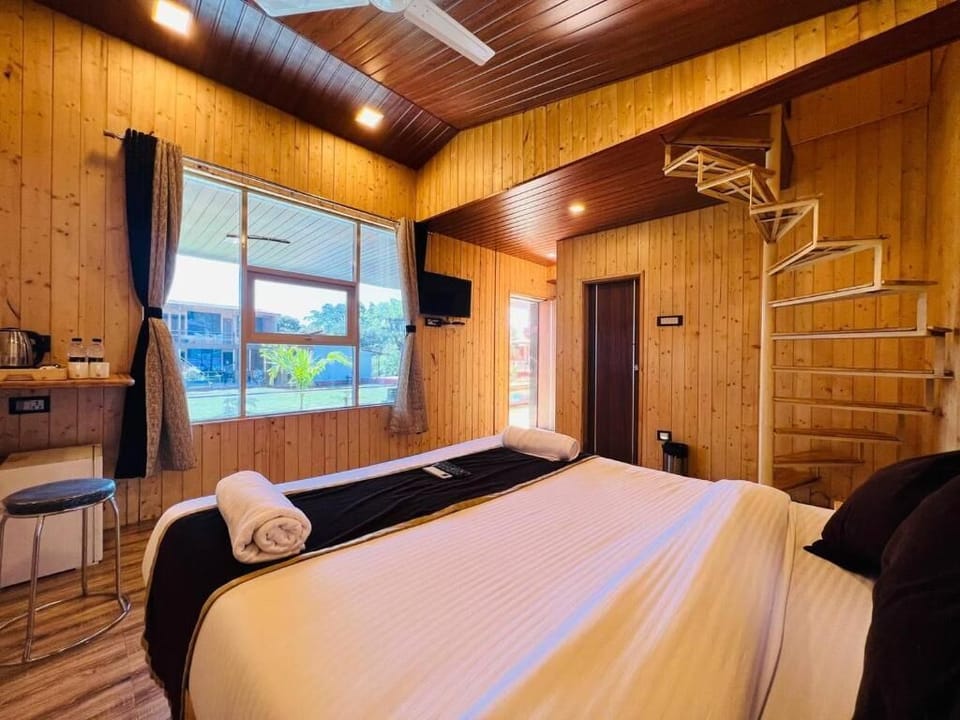 Family Double Room, 2 Bedrooms, Pool View | Free WiFi, bed sheets