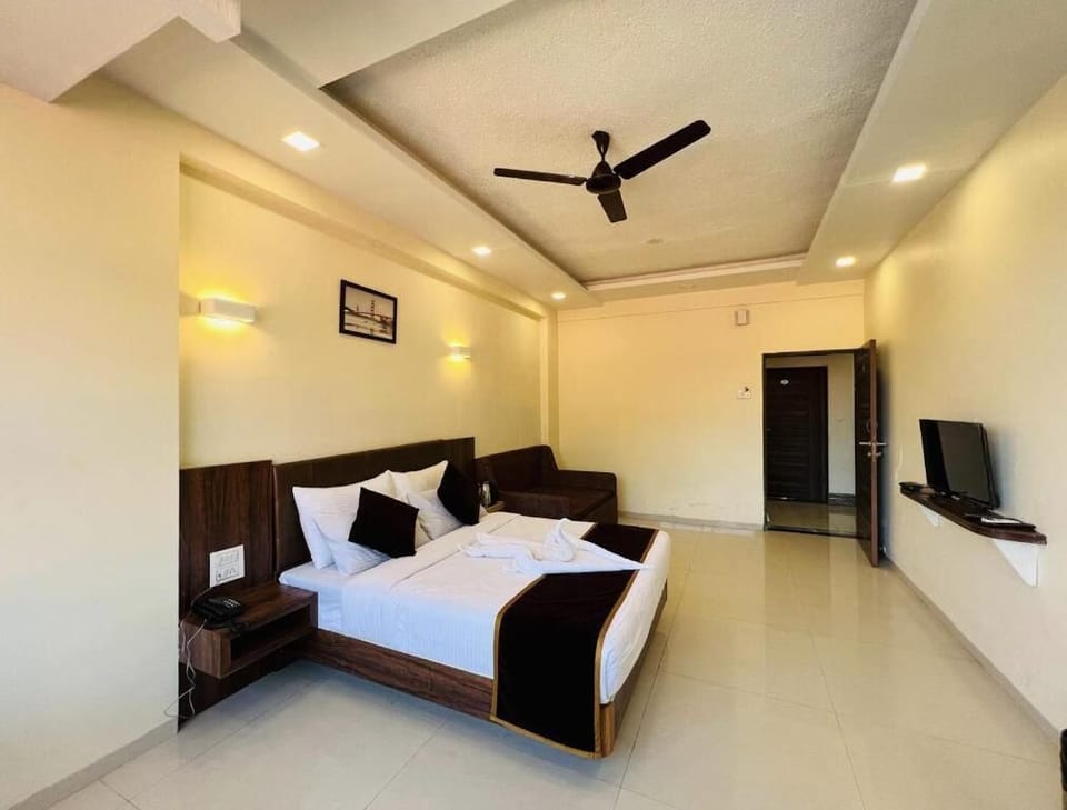 Exclusive Room | Free WiFi, bed sheets