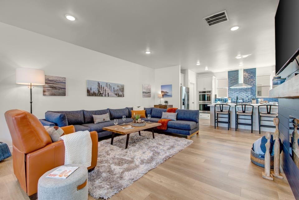 Spacious Great Room