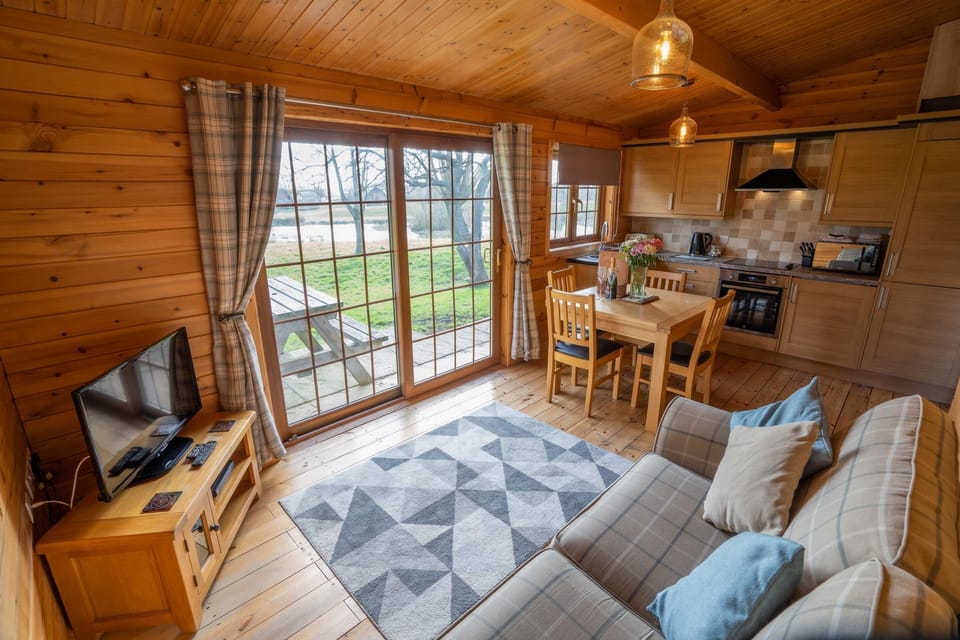 Open plan lounge, dining and kitchen area