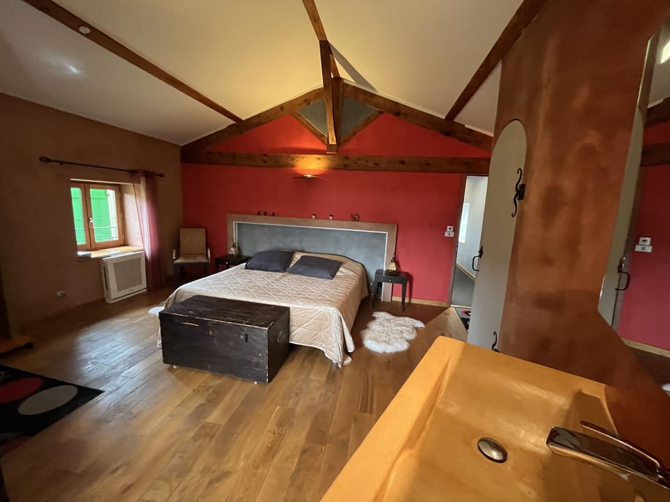 Family Room | Free WiFi, bed sheets