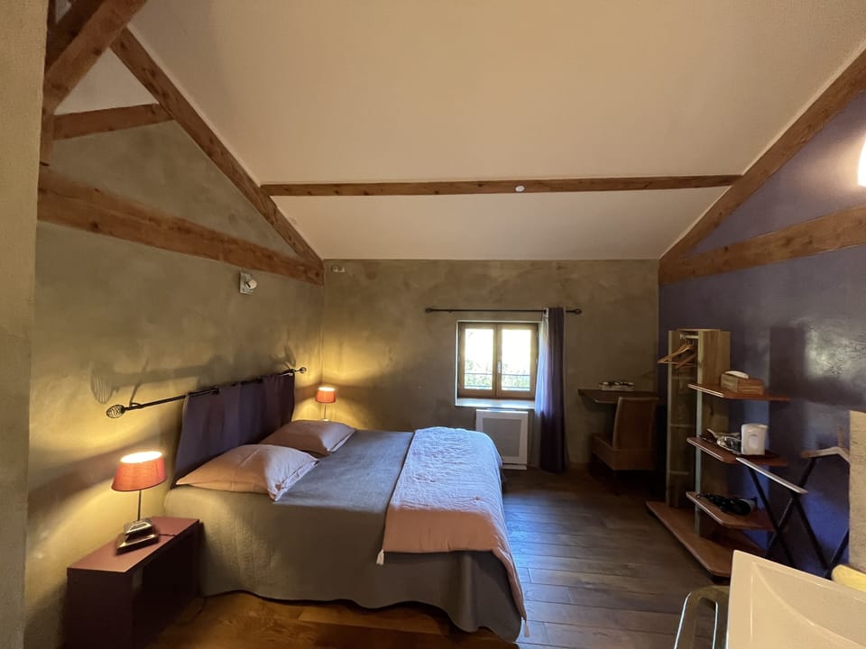 Double Room | Free WiFi, bed sheets