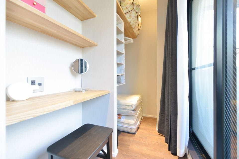 double bed, futon mat