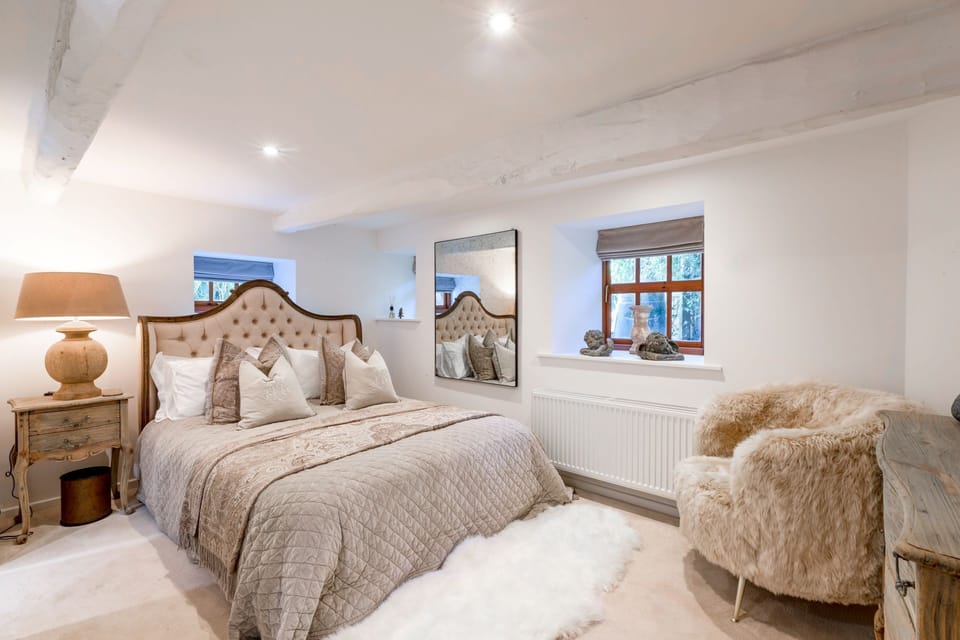 A king-size bedroom at Rose Walls, Lake District