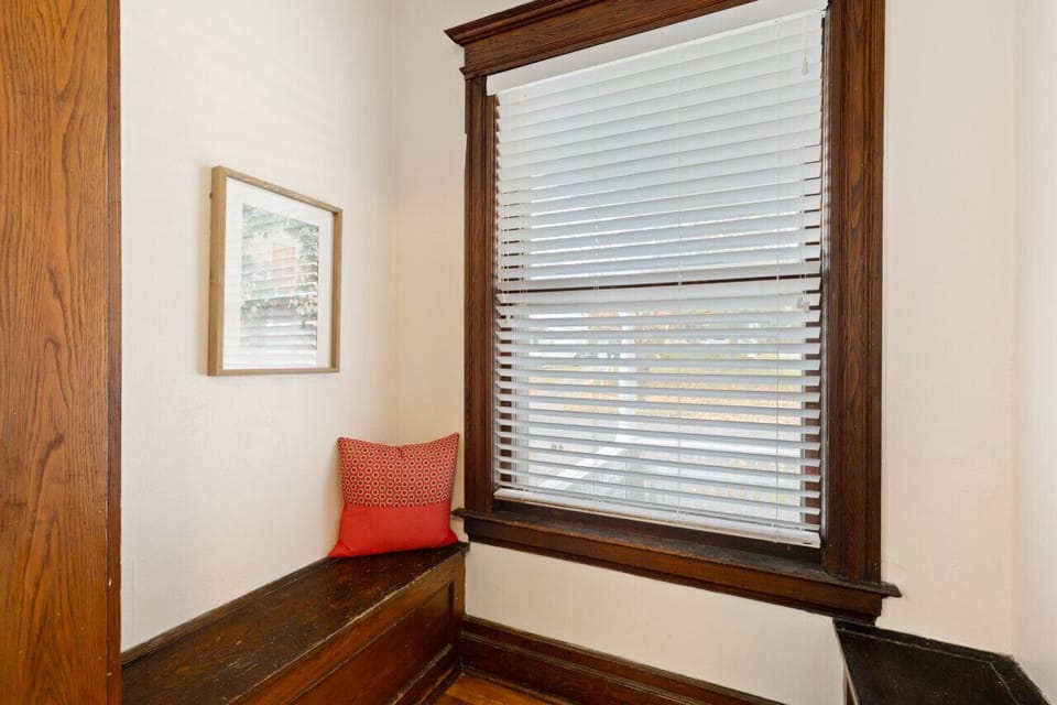 Seating nook in the foyer