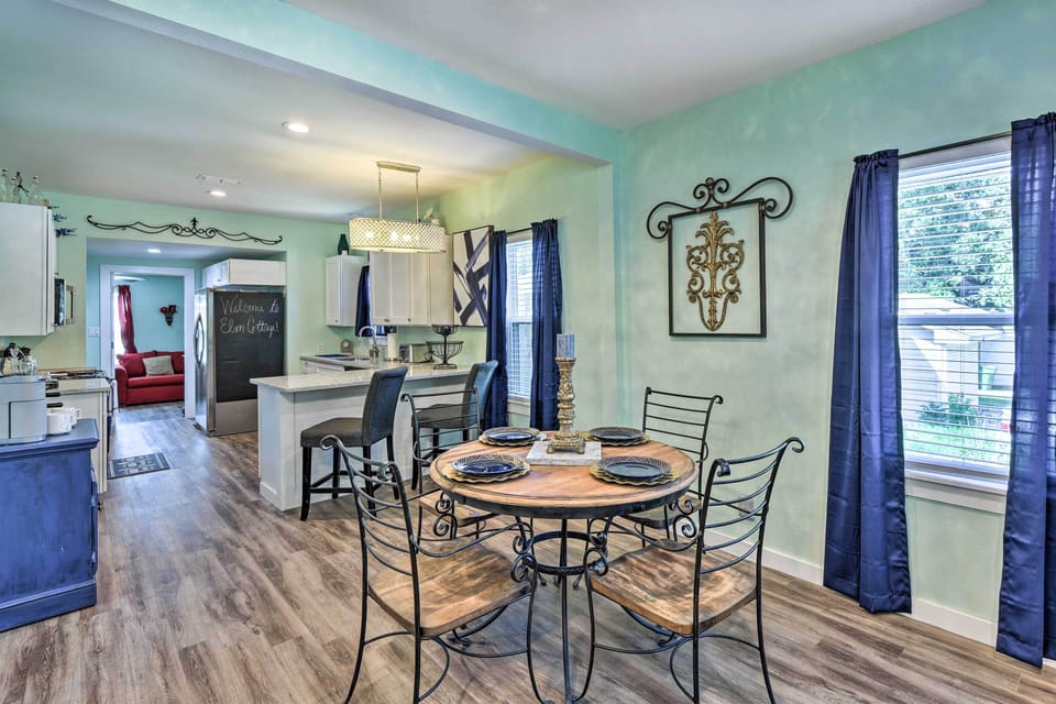 Dining Area | Dining Table | Dishware/Flatware
