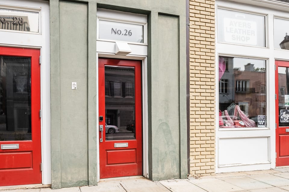 You can't miss the welcoming entrance to the apartment thanks to the bright red door :)