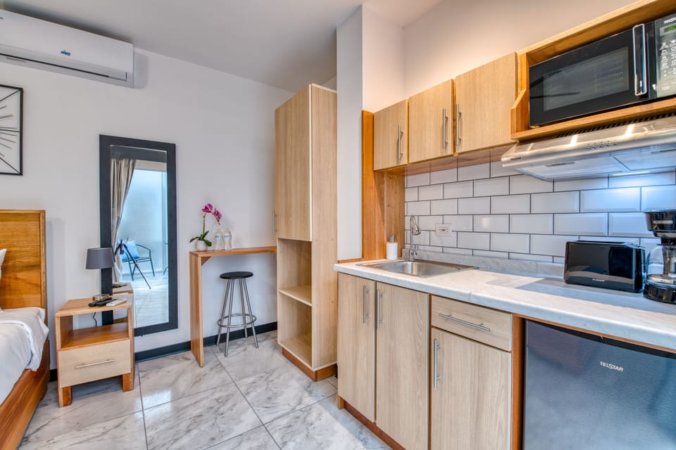 Kitchen and Workplace