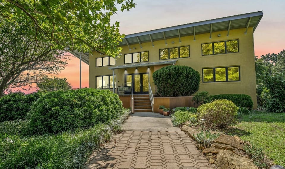 Front entry - Welcome!