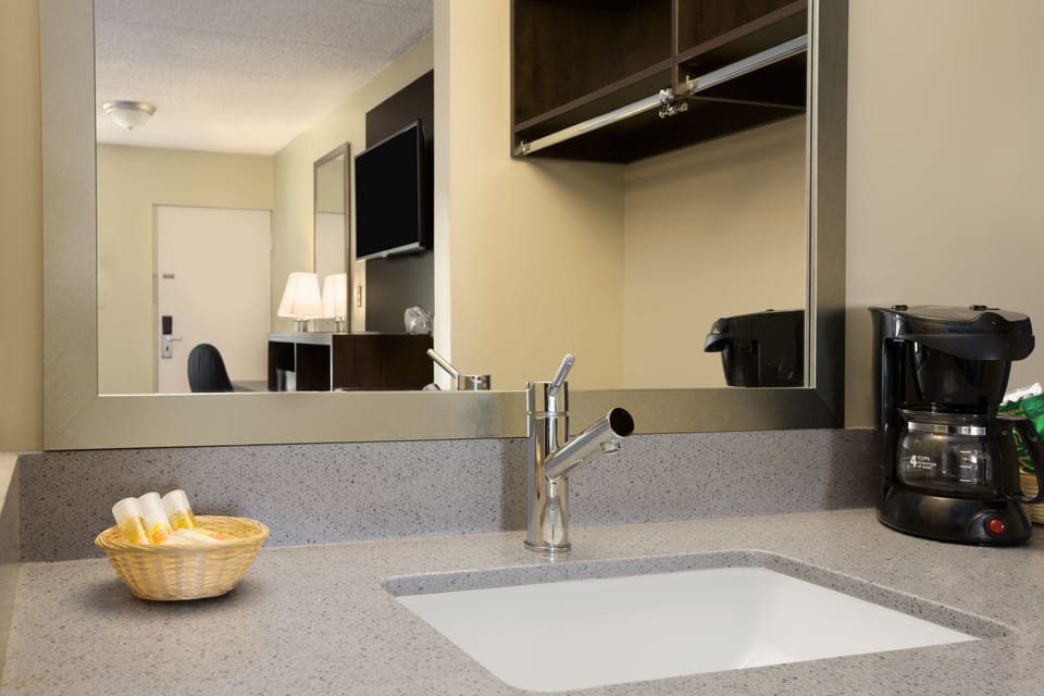 Bathroom sink
