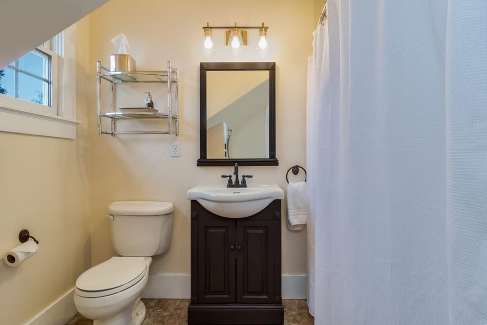 The en-suite bathroom upstairs in bedroom #1
