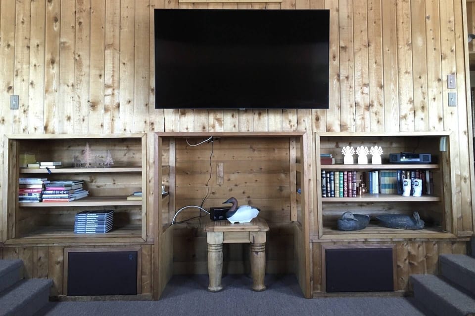 Enjoy the large flatscreen smart Samsung TV with all of your favorite TV apps!
