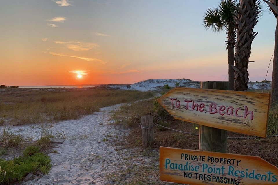 White sands on the Gulf of Mexico