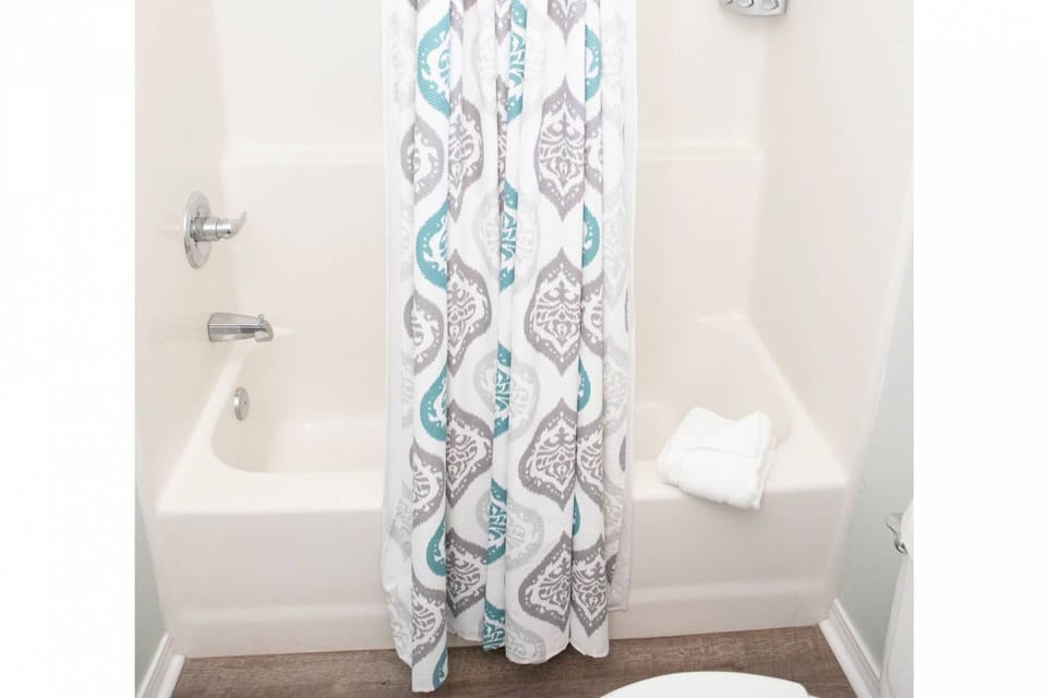 Bath 2 shower and tub combo