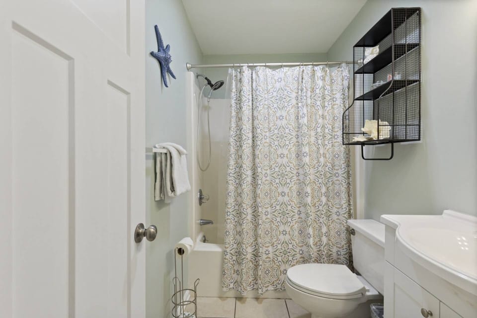 Full Master Bathroom