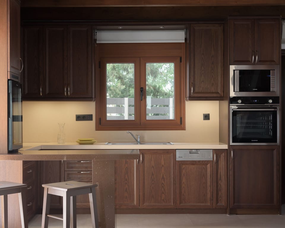 The fully equipped kitchen awaits you for culinary wonders.