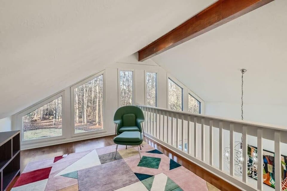 26 2nd Floor Loft.jpg