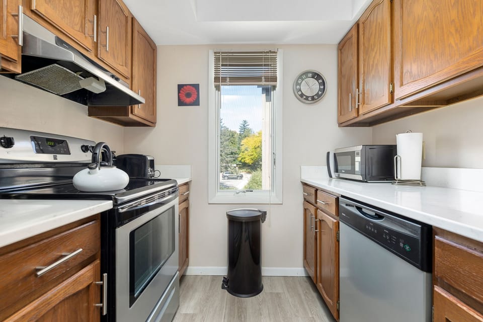 Your home away from home is stocked and ready for meals, snacks, or takeout from Traverse City's amazing local scene.