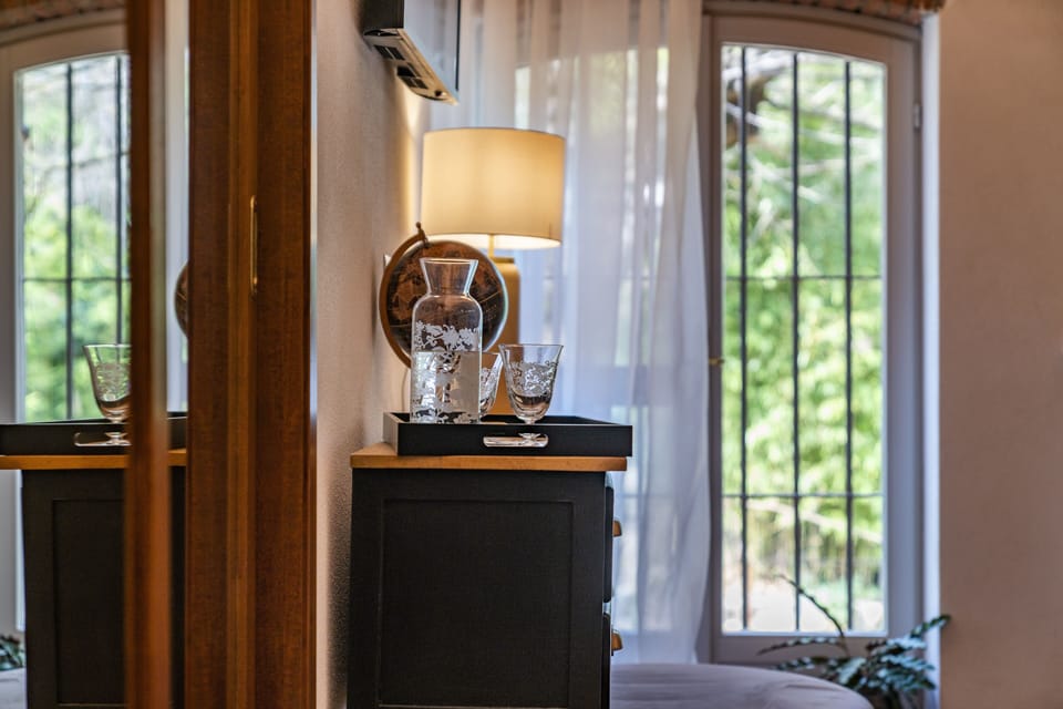 Minibar, in-room safe, desk, laptop workspace