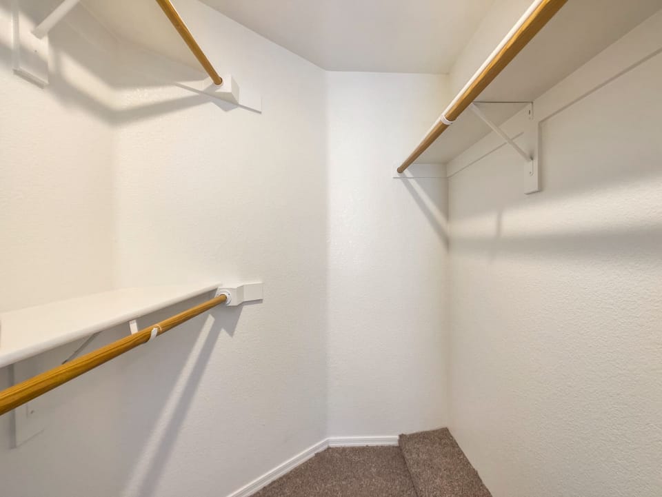 Apartment, 3 Bedrooms | 2 bedrooms, laptop workspace, iron/ironing board, free WiFi