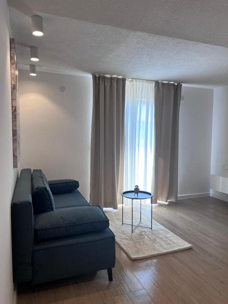 Apartment (One bedroom apartment with Terrace an) | Living room | TV