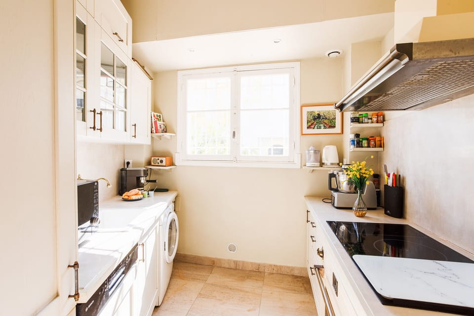 equipped kitchen