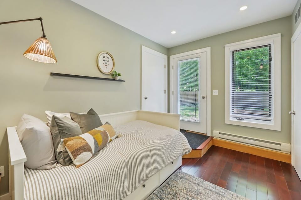 Bedroom 2- Twin Daybed. Note exterior access point to back yard.
