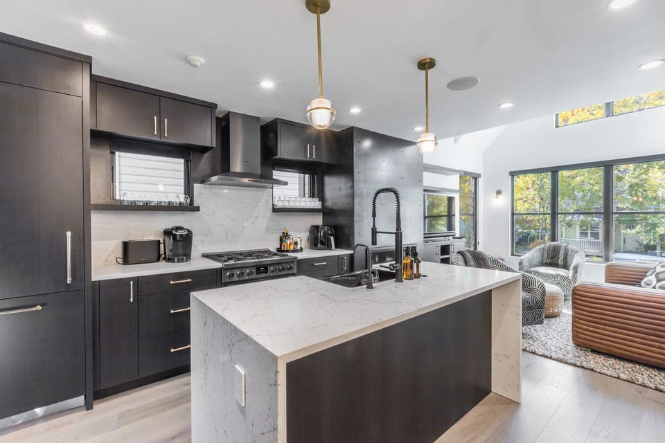 Kitchen/Living Room - Kitchen