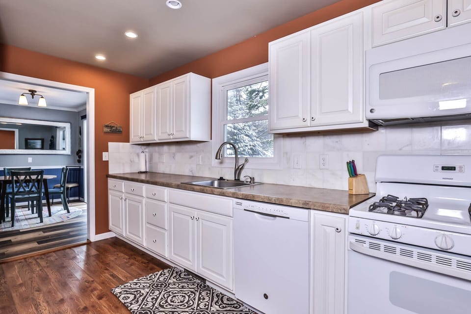 plenty of counter space for meal prep