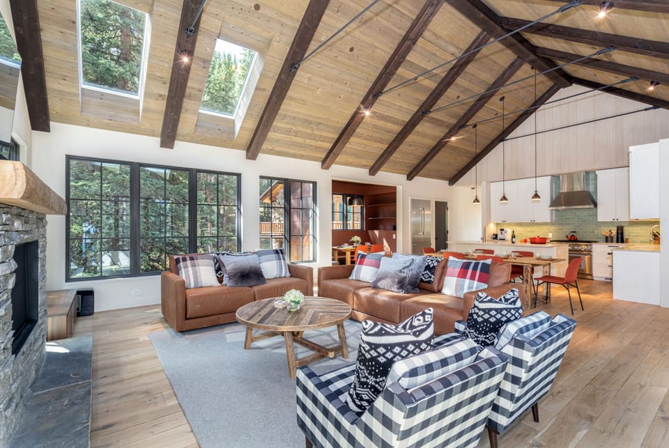 2.1-mountain-modern-rustic-mountain-village-living-room-2