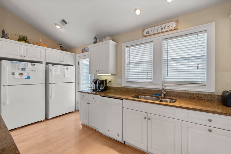 JR4228: Pirate's Booty | Top Level Kitchen