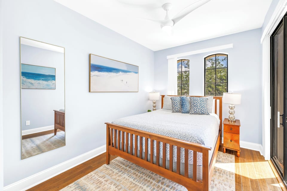 Siesta Key | 4BR – Queen Guest Bedroom