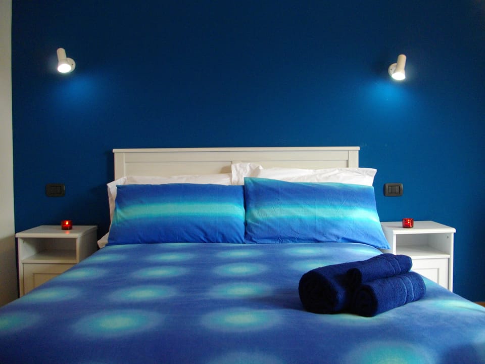 1 bedroom, premium bedding, down comforters, minibar