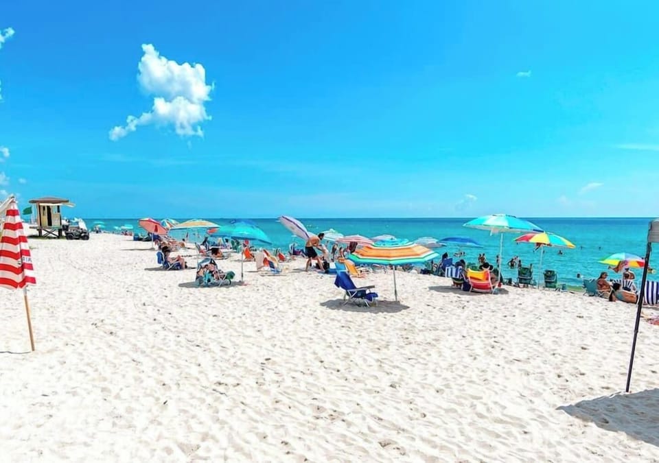 Your private beach paradise - Hollywood`s famous white sand beach just steps from your door