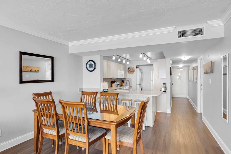 Bar seating (dining table replaced 2/2025)