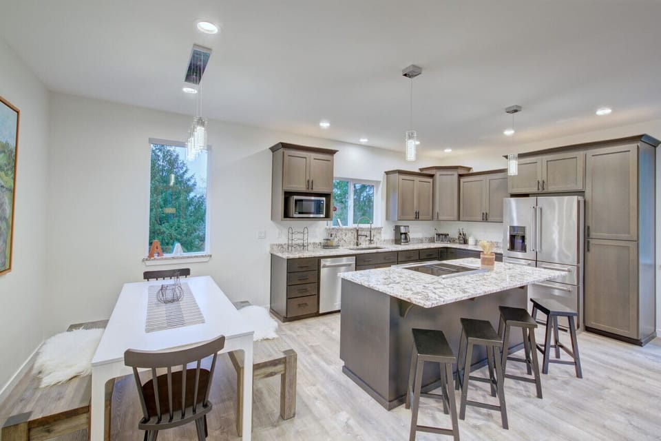 The kitchen dining area allows the cooks to create and every one to be part of the action
