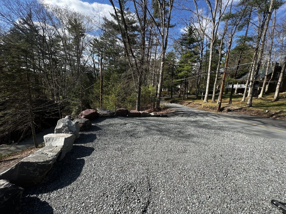 Parking pad can accomodate 3-4 cars