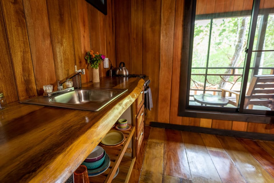 Live edge countertop with plenty of space for meal prep