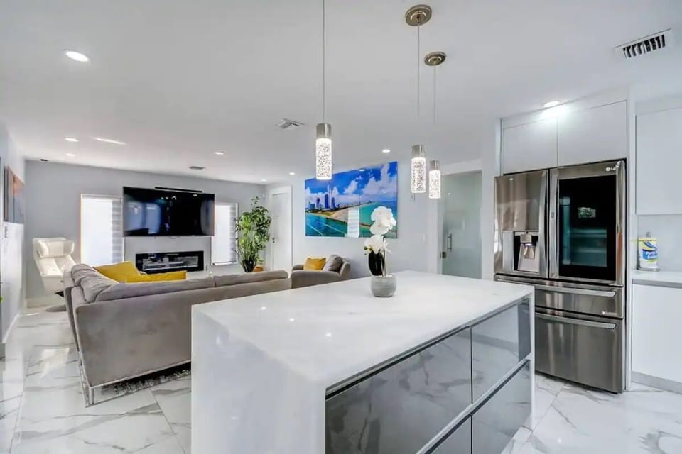 Kitchen: Modern Kitchen, fully equipped for your needs