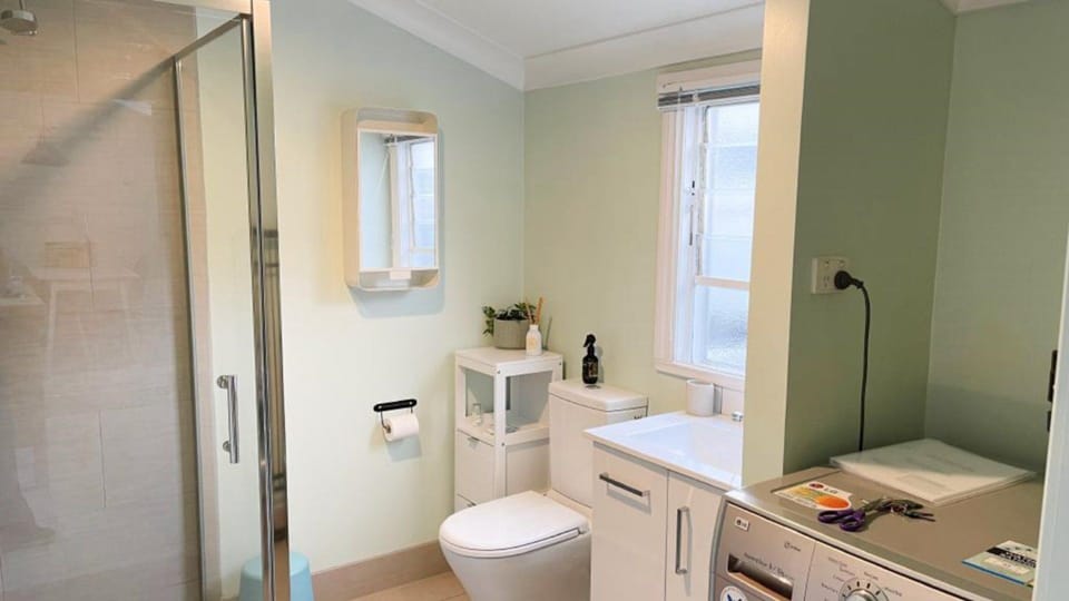 Bathroom/laundry