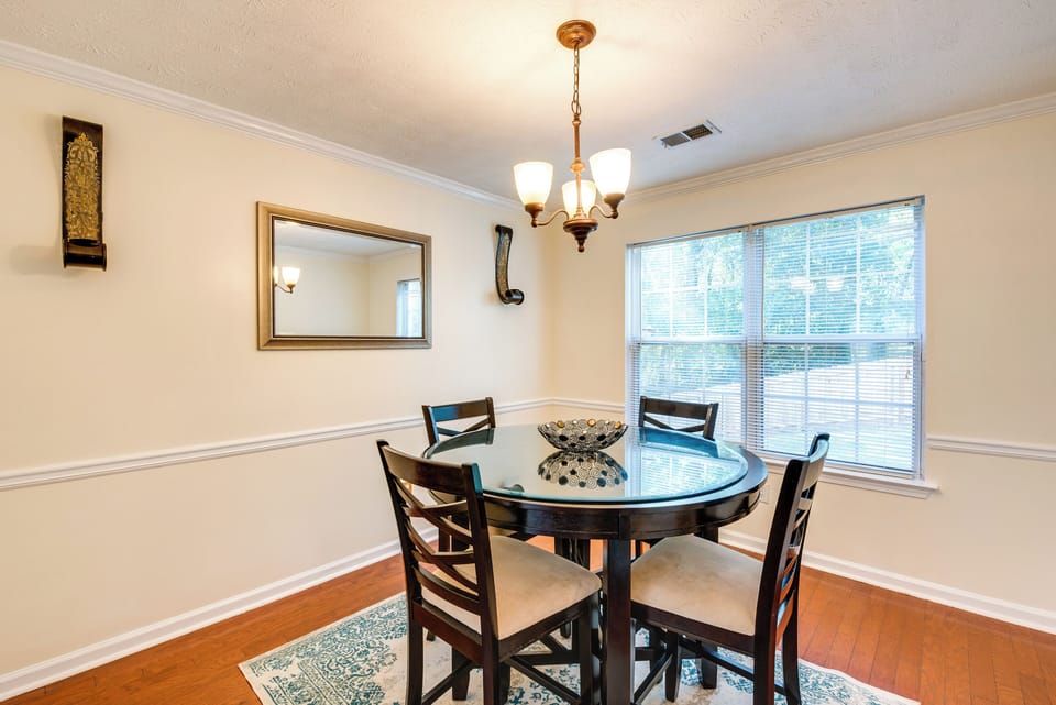 Dining Room | Dishware & Flatware Provided