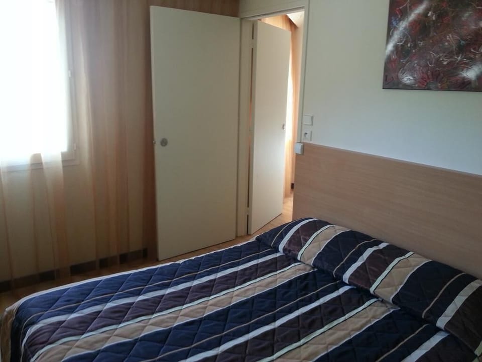 Bed linens are provided! 
