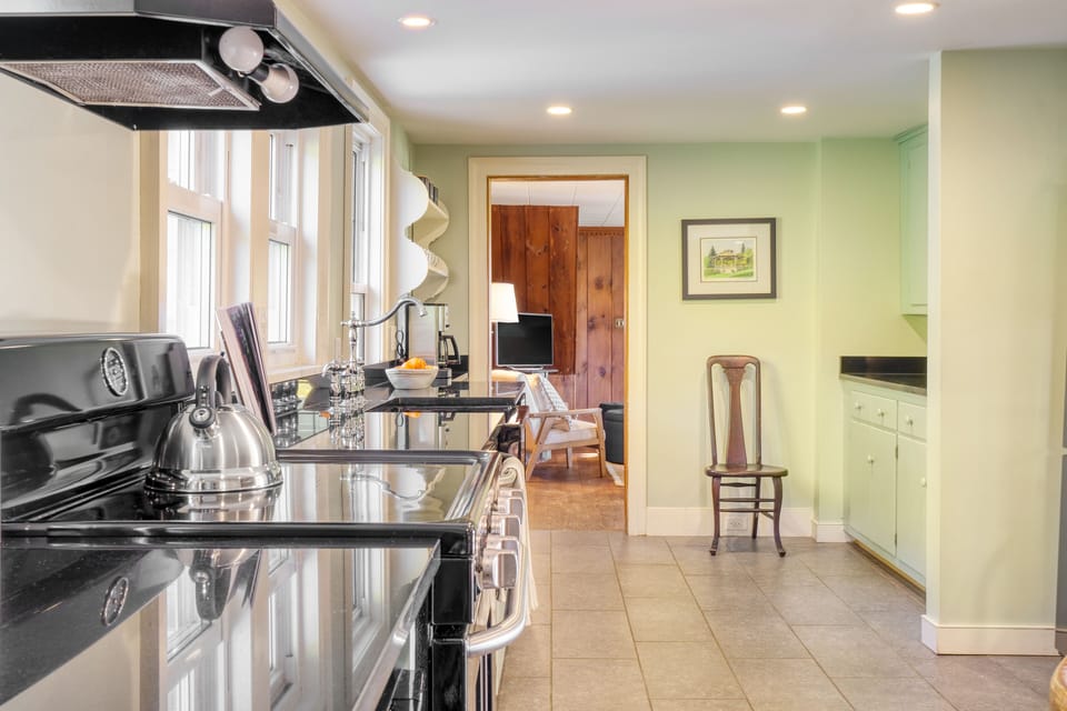Everything you need to cook at home.