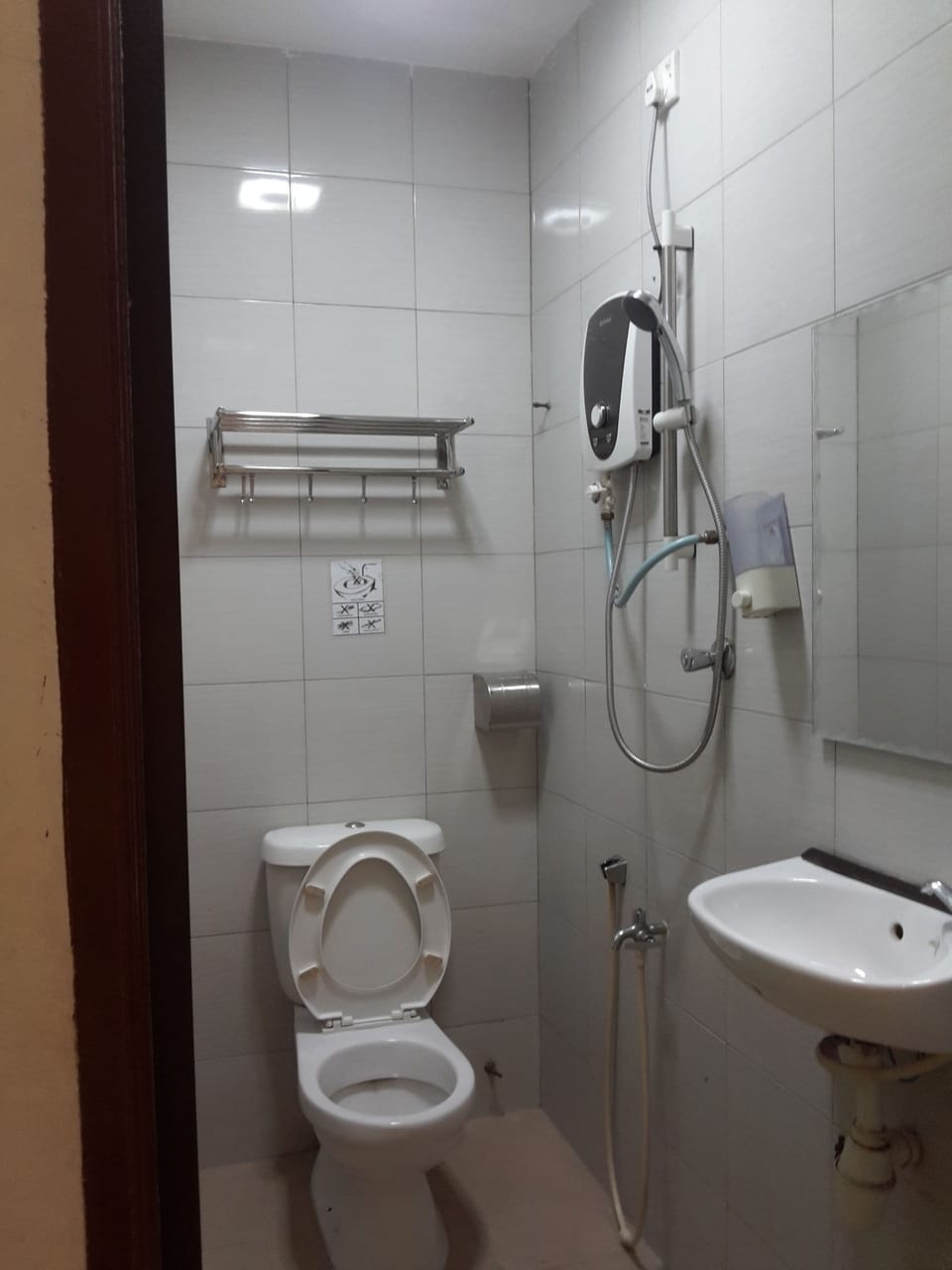 Shower, slippers, heated floors, towels