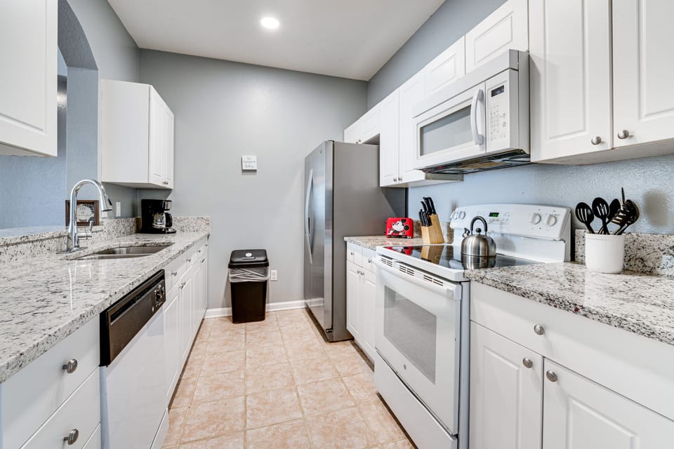 Kitchen | Cooking Basics Provided | Toaster | Trash Bags + Paper Towels Provided