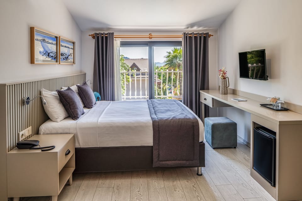 Comfort Double or Twin Room | Premium bedding, minibar, in-room safe, desk